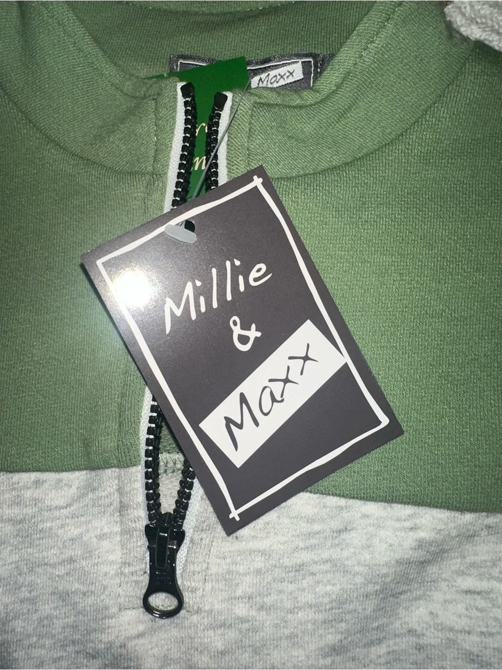 NWT Millie & Maxx Boy’s Olive Green and Light Gray Quarter-Zip Pullover Sweater